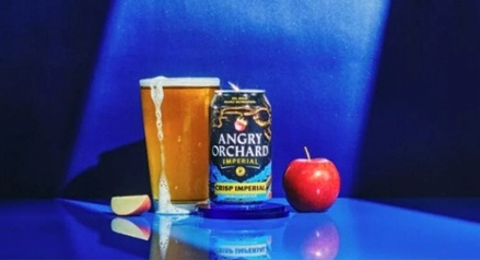 アングリー・オーチャードの魅力的な新しい缶入りハード・サイダーのラインナップ