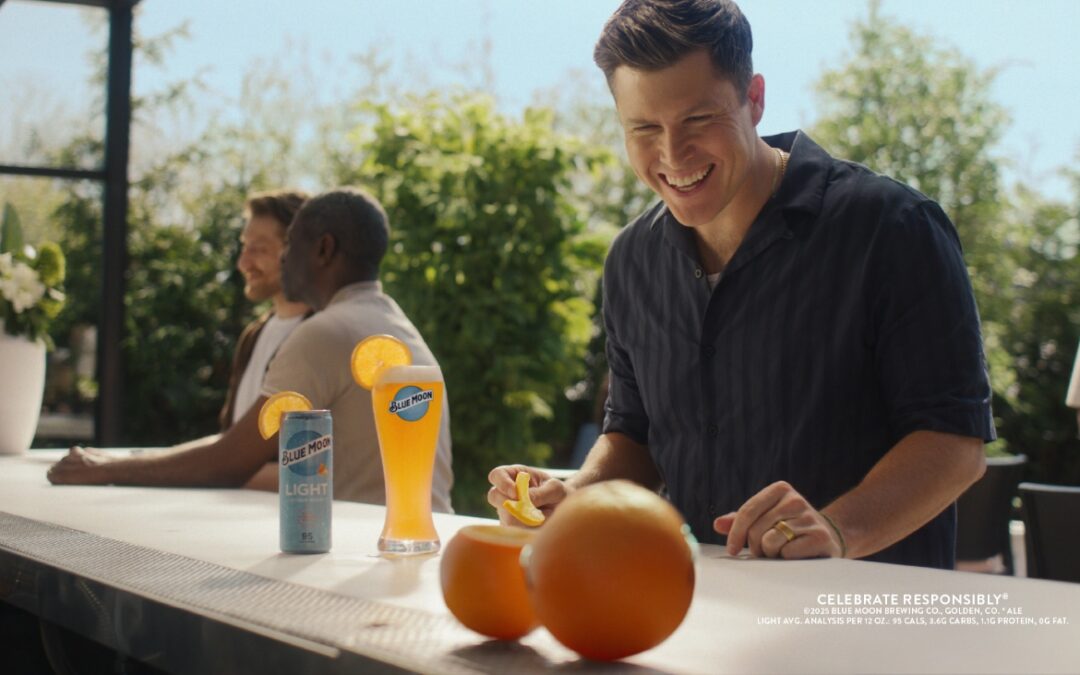 Blue Moon presenta campaña con el televisivo Colin Jost