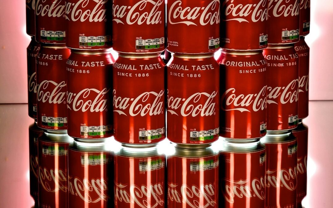 Liverpool FC y Coca-Cola amplían su alianza con mayor presencia en Anfield y apoyo al equipo femenino