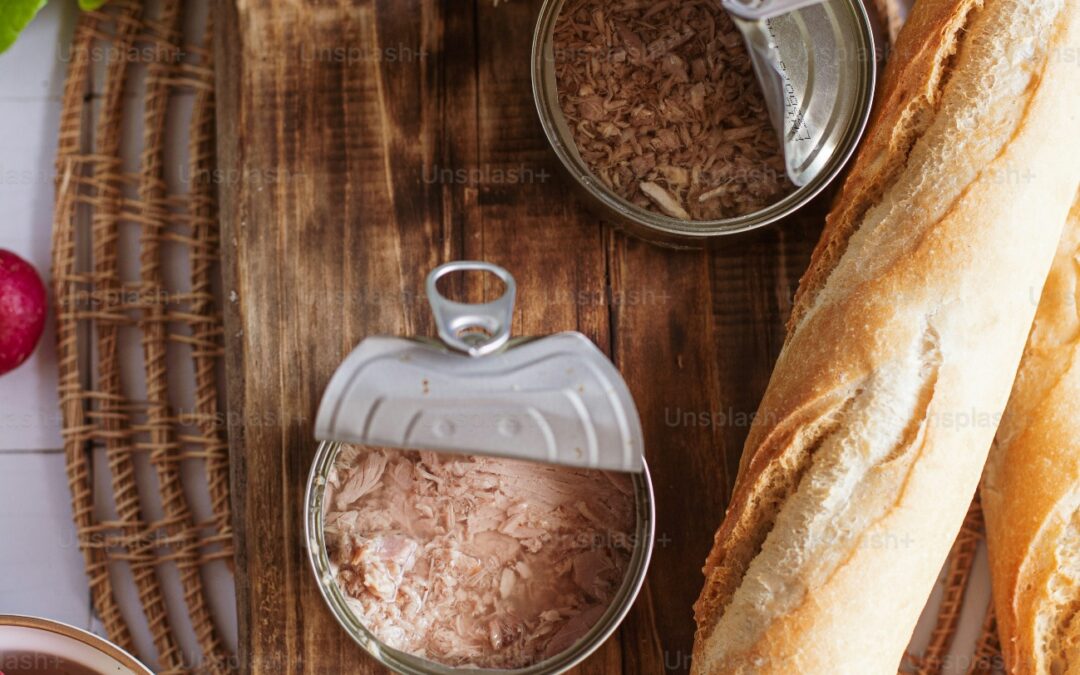 Un cocinero valenciano propone un súper almuerzo con latas de atún y de pimientos