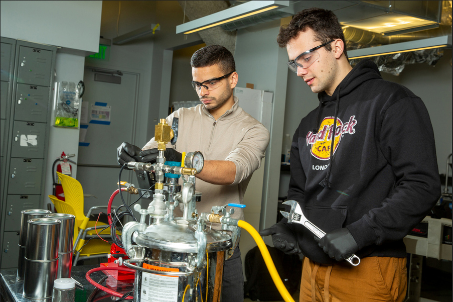 La Universidad de Massachusetts consigue producir hidrógeno con el aluminio reciclado