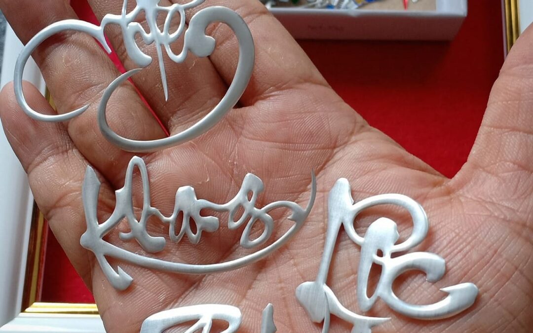 Tung ha abbandonato la carriera informatica per dedicarsi all’arte con l’alluminio.