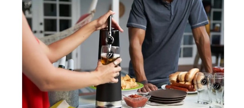 Discover the portable beer tap that transforms any can into a keg experience