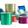 latas de colores que captan la atención del consumidor