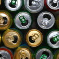 más de la mitad de los segovianos recicla las latas en espacios públicos