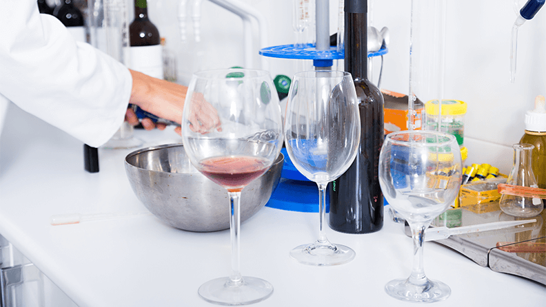 Lab analysis report: Innovation in wine packaging to extend shelf life and improve product quality